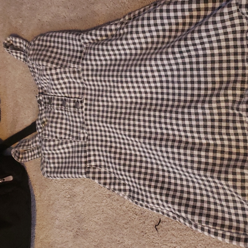 Black/white no boundaries medium dress